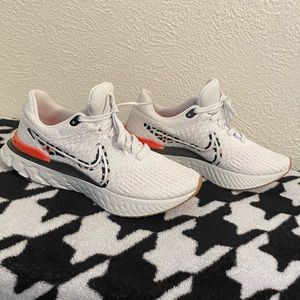 Nike Women’s React Infinity 3